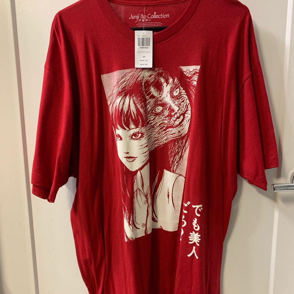 Junji Ito x Uniqlo collab tee, never worn.